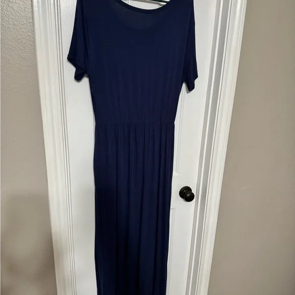 Elegant Navy Blue Maxi Dress - Picture 4 of 5